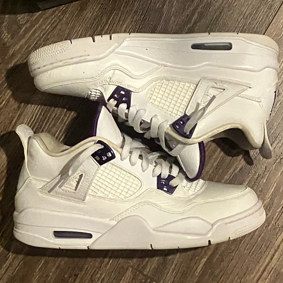 Jordan 4 Purple Metallic - Picture 4 of 8